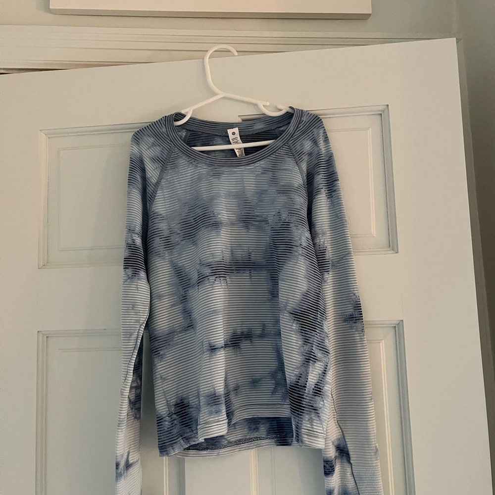 EUC Lululemon Athletica Swiftly Tech long Sleeve